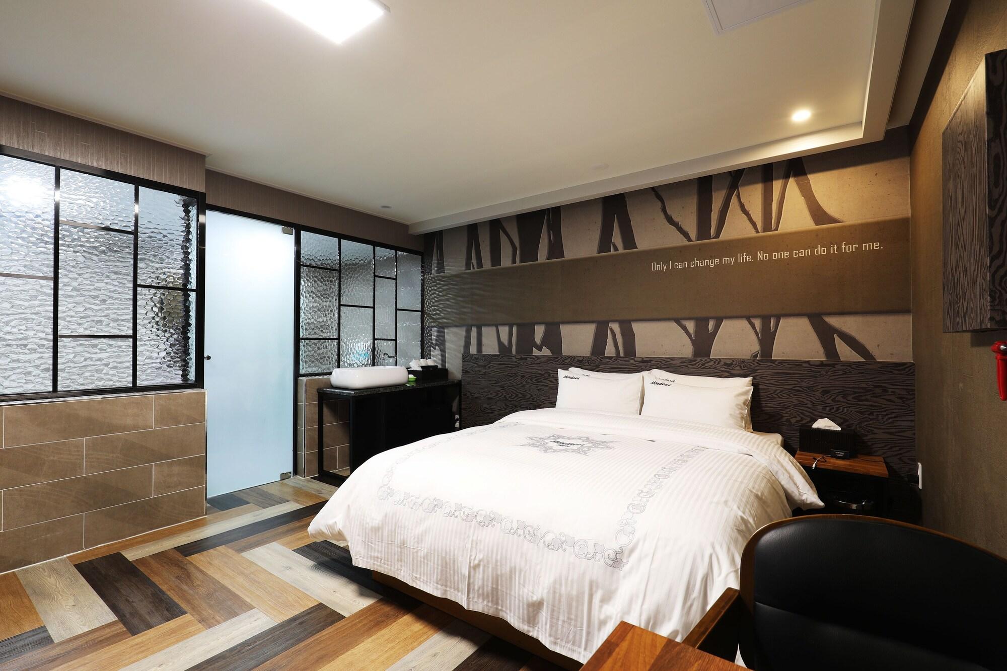 Mondavi Hotel Mokpo